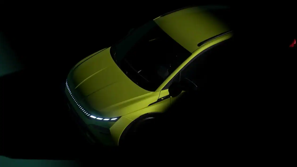 akár,elérhető,később,