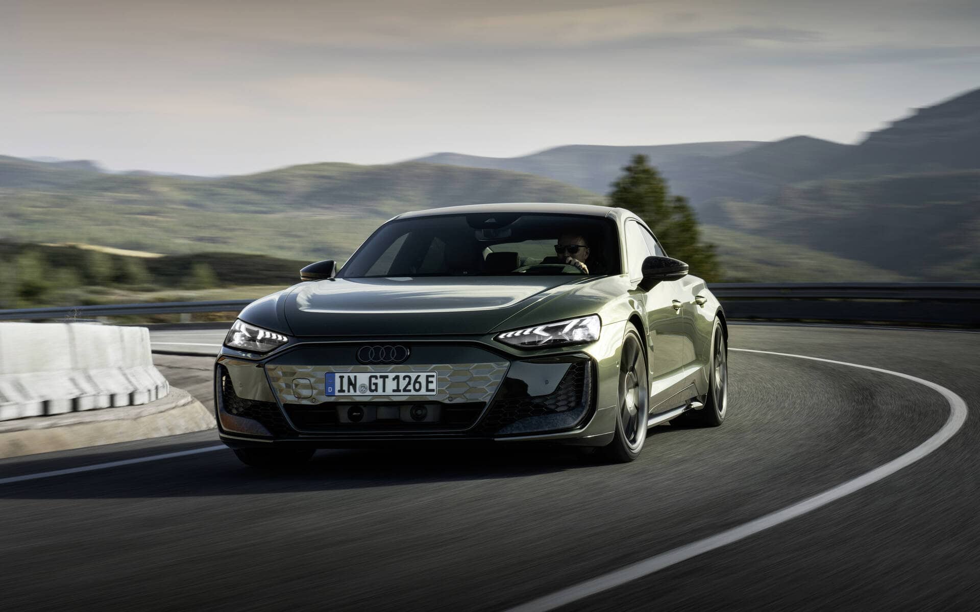 audi e-tron gt quattro 2025 623072 audi lance sa voiture la plus puissante de l histoire