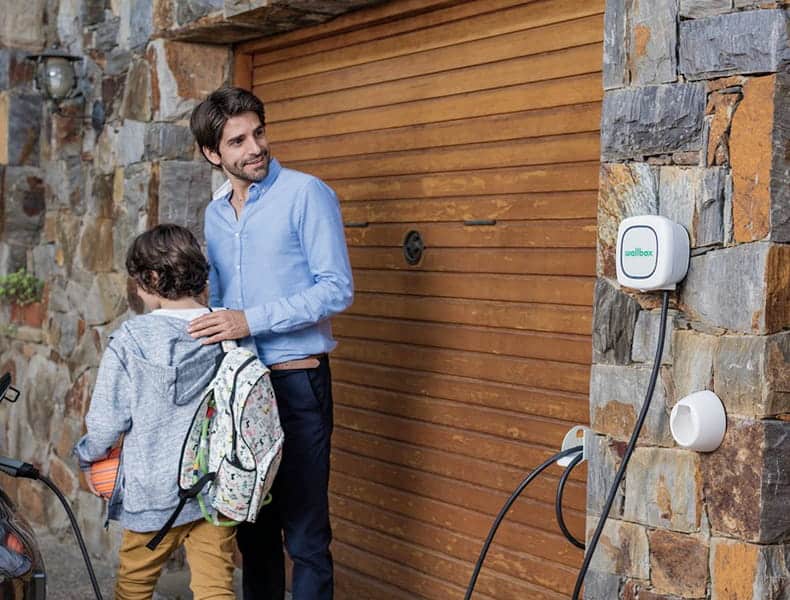 elektromos autó töltő társasházba társasházi elektromos autó,elektromos autó,elektromos autó töltés,autó töltése,társasházi töltés,társasházi autó töltés,társasházi elektromos autó,